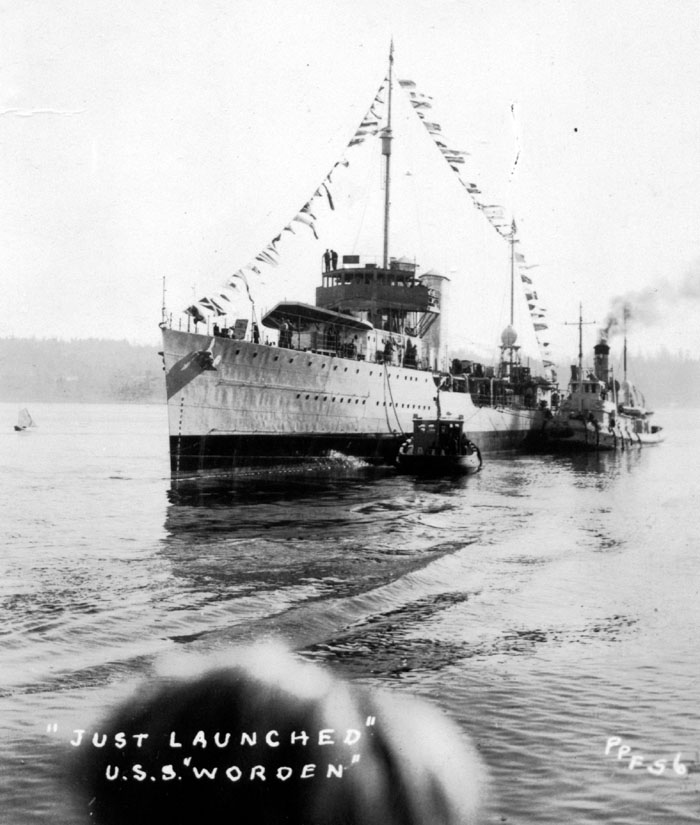 USS Worden (DD 352) launch, postcard view
